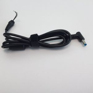 PL4530 4.5/3mm plug with a center pin
